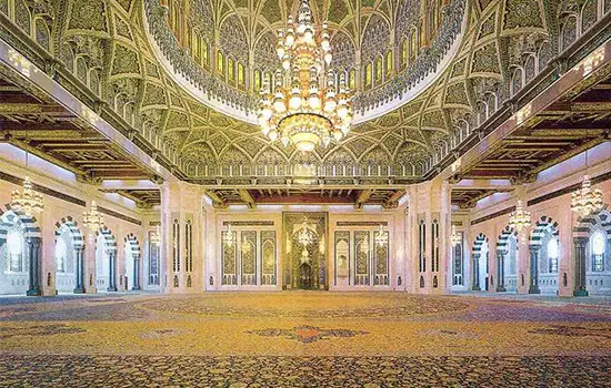 الجامع الكبير السلطان قابوس: تحفة من العمارة الإيرانية 1 الجامع الكبير السلطان قابوس| تسجيل الشركة في عُمان | الاقامه فی عمان