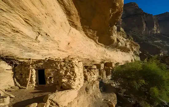 Exploring Oman's Abandoned Villages: A Journey Through Time 6 The abandoned cave dwellings of As Sab